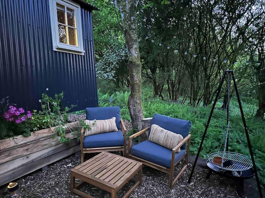 Cornwall Woodland Shepherd'S Hut - Dennis Hut Bodmin Extérieur photo